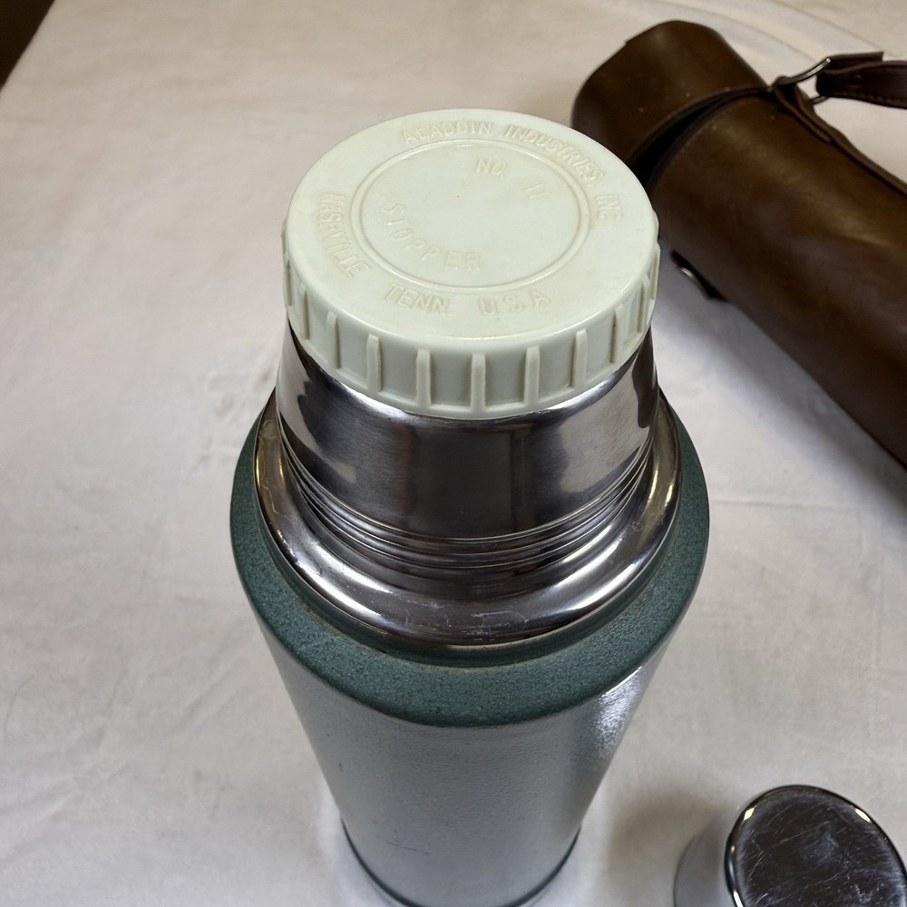Vintage 1976 Aladdin Stanley A-944C Thermos Vacuum Bottle Green USA w/ Case - Picture 10 of 15